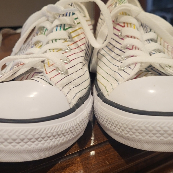 Converse Chuck Taylor All Star Ox "All Of The Stars" Rainbow Womens Sz 6 White - Picture 6 of 8